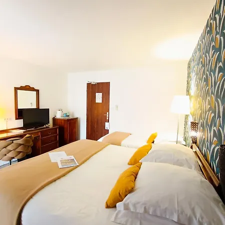 Des Tuileries Отель Ним