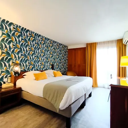 Des Tuileries Отель Ним