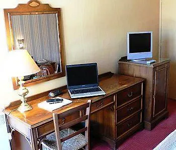 Des Tuileries Hotell Nîmes