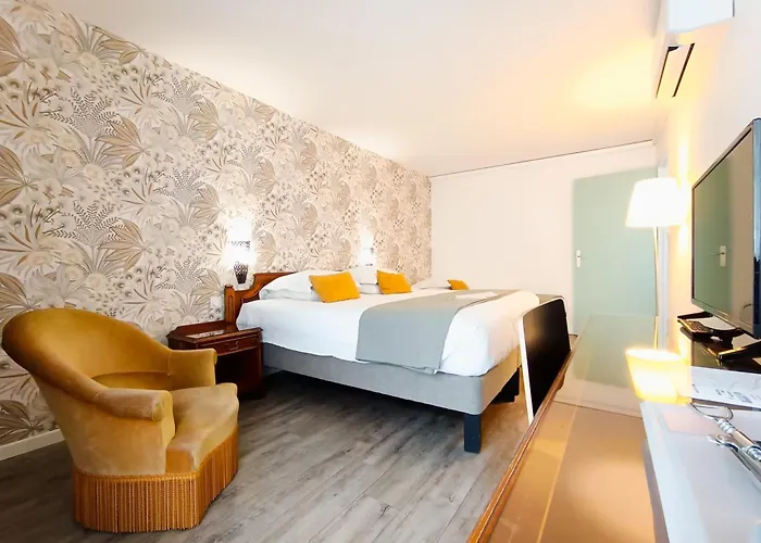 Hotel Des Tuileries Nîmes