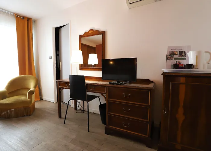 Des Tuileries Ним