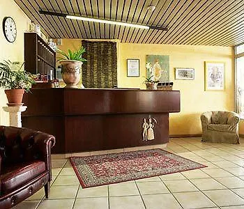 Des Tuileries Ним