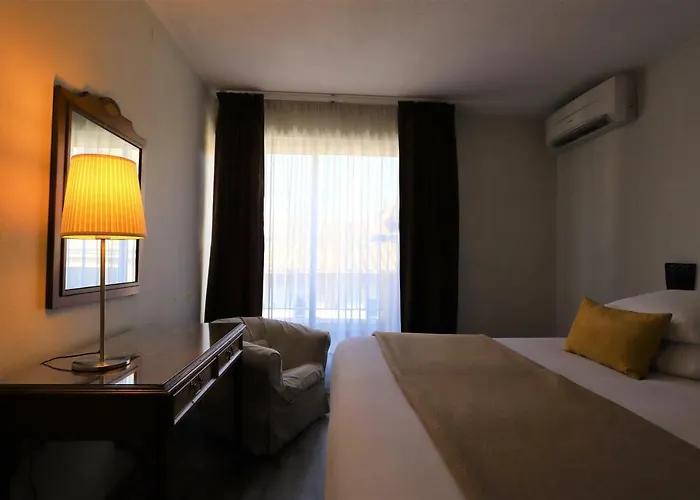 Отель Des Tuileries 3*